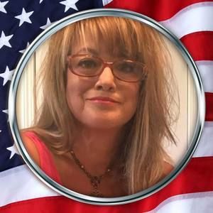 Meet your Posher, Maxine